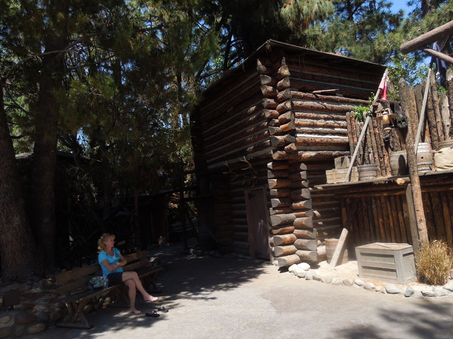 Disneyland Frontierland Streets